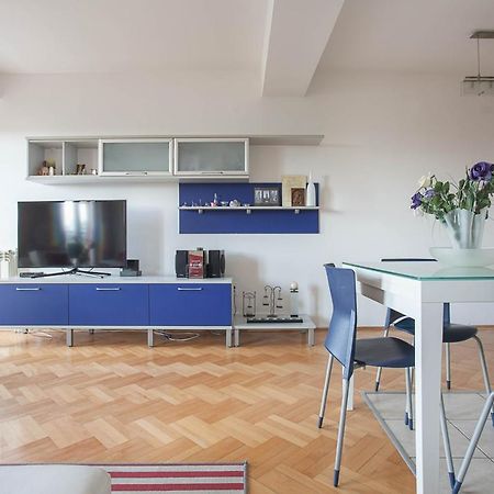 Red Apartment 스코페 외부 사진