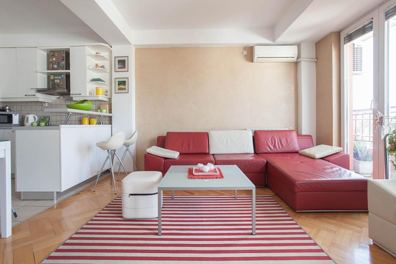 Red Apartment 스코페 외부 사진