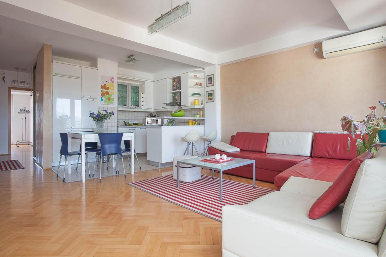 Red Apartment 스코페 외부 사진
